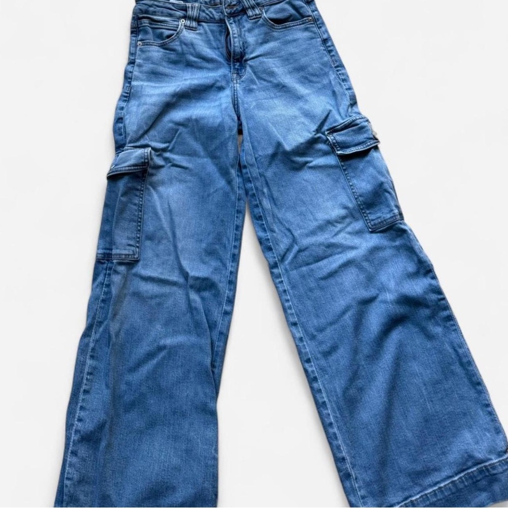 Cargo Jeans- American Eagle- Medium Wash